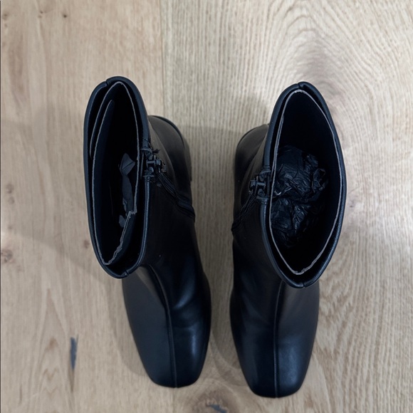 A New Day Pippa stretch faux leather ankle boots Sz 6.5 - Picture 9 of 13